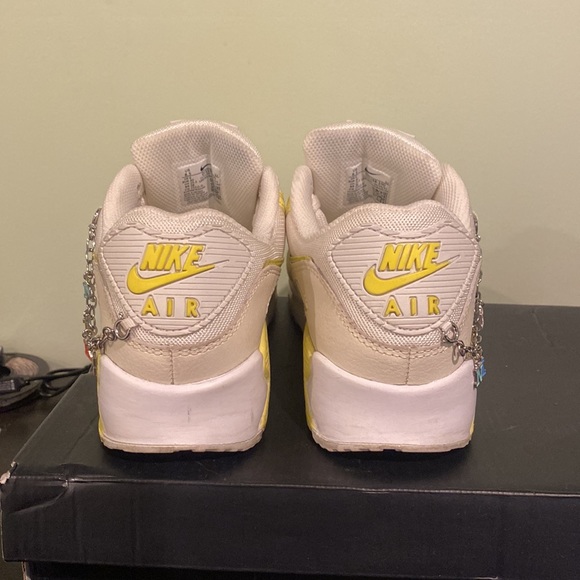 WMNS AIR MAX 90 SE 'PRINCESS CHARMING’ - Picture 4 of 8